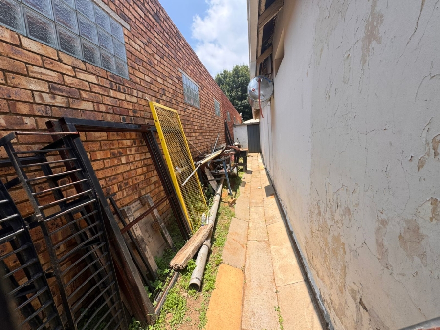 7 Bedroom Property for Sale in Brakpan Central Gauteng