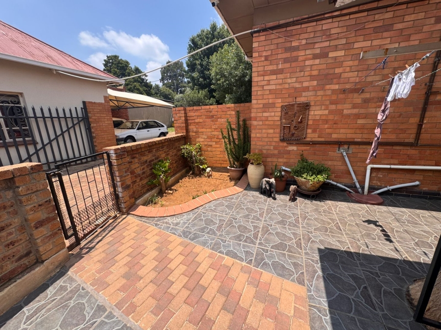 7 Bedroom Property for Sale in Brakpan Central Gauteng