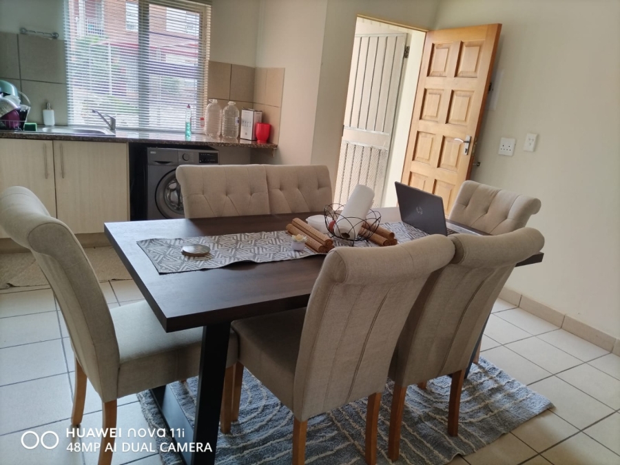 To Let 2 Bedroom Property for Rent in Mayville Gauteng