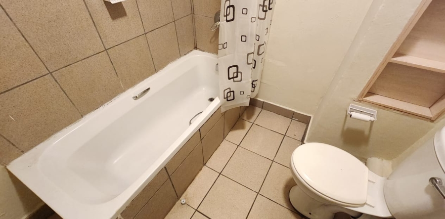 To Let 2 Bedroom Property for Rent in Mayville Gauteng