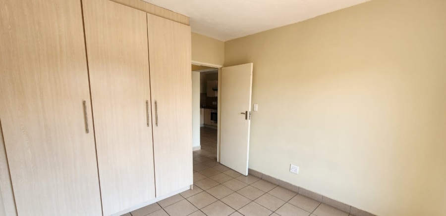 To Let 2 Bedroom Property for Rent in Mayville Gauteng