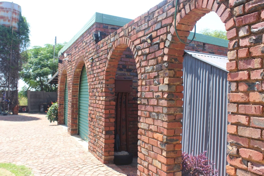 3 Bedroom Property for Sale in Kameeldrift West Gauteng