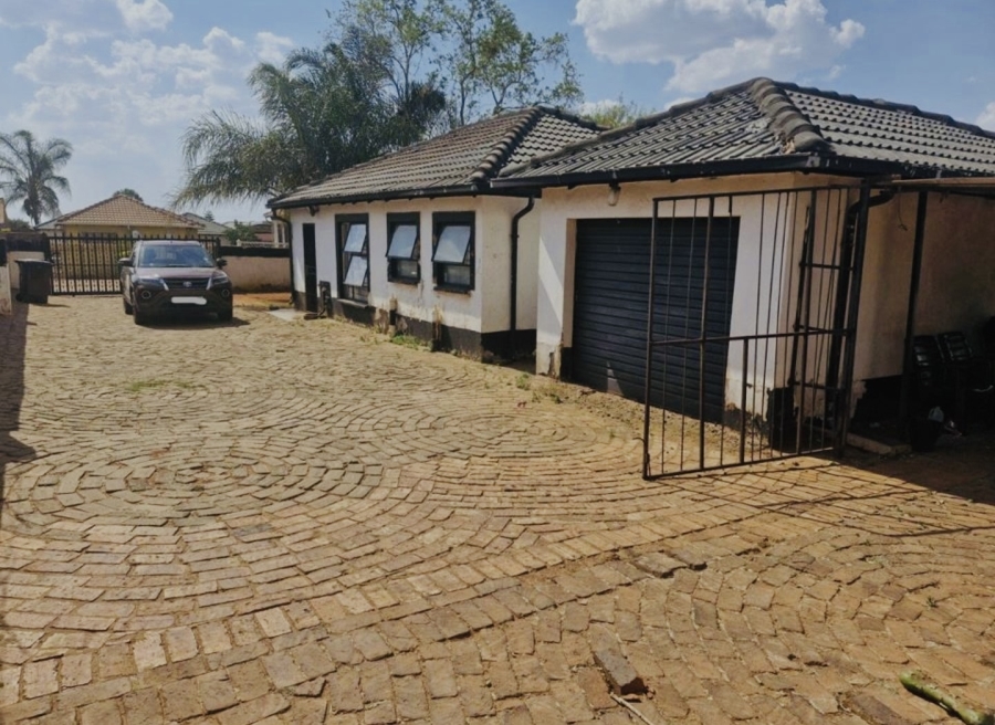 3 Bedroom Property for Sale in The Orchards Gauteng