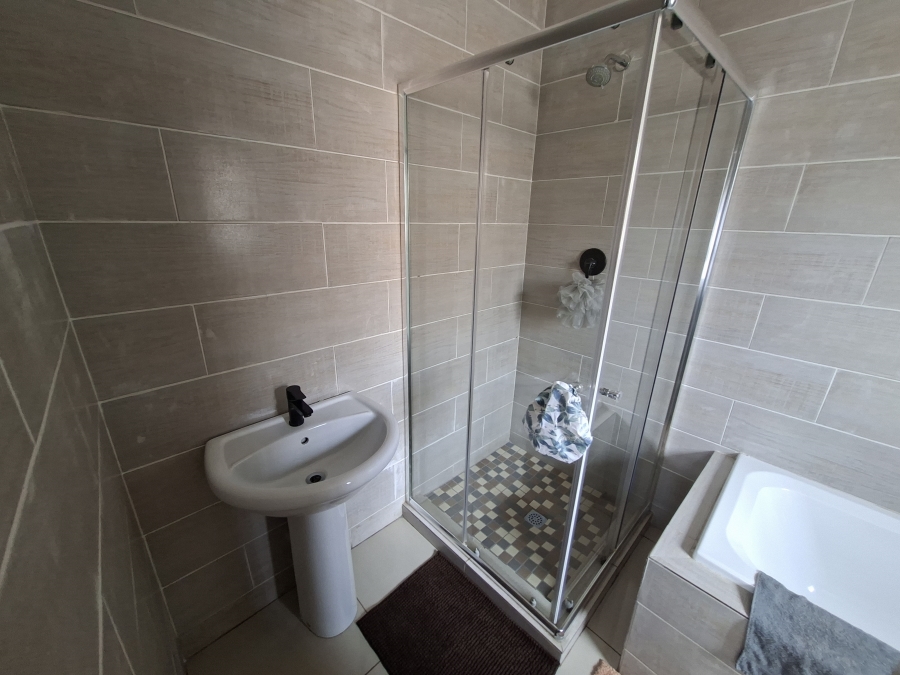 3 Bedroom Property for Sale in Leondale Gauteng