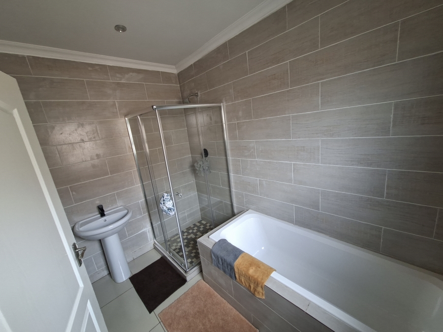 3 Bedroom Property for Sale in Leondale Gauteng