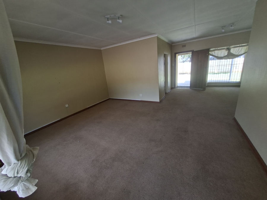 4 Bedroom Property for Sale in Elspark Gauteng