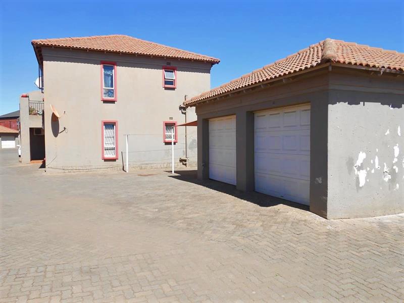 3 Bedroom Property for Sale in Lenasia Gauteng