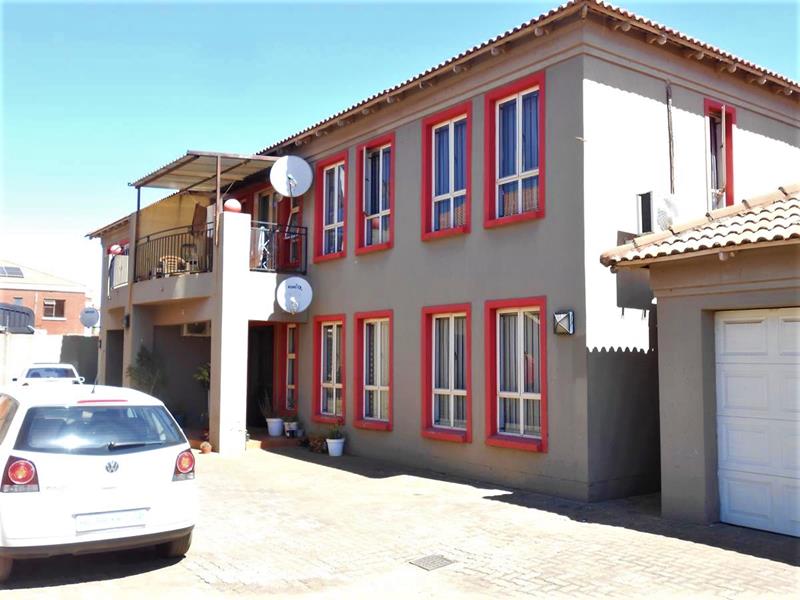 3 Bedroom Property for Sale in Lenasia Gauteng