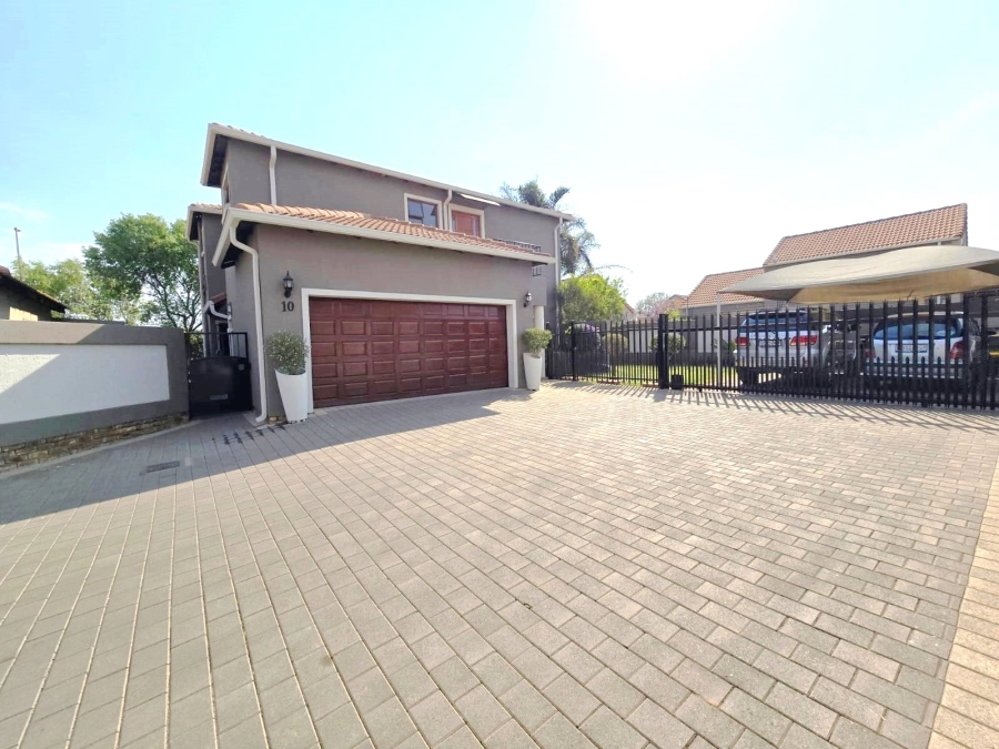 To Let 4 Bedroom Property for Rent in Rynfield Gauteng