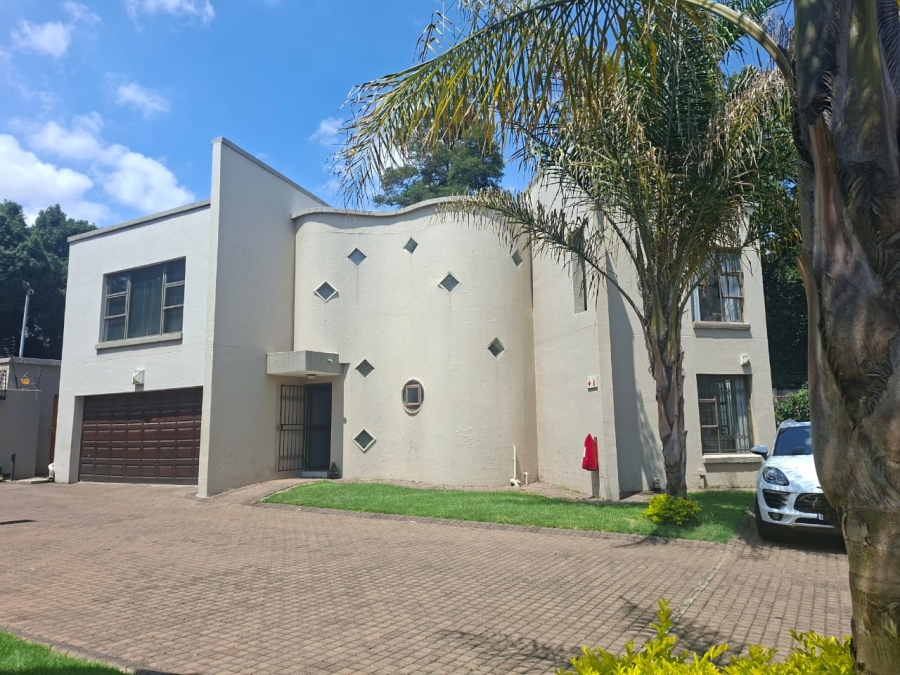 4 Bedroom Property for Sale in Oriel Gauteng