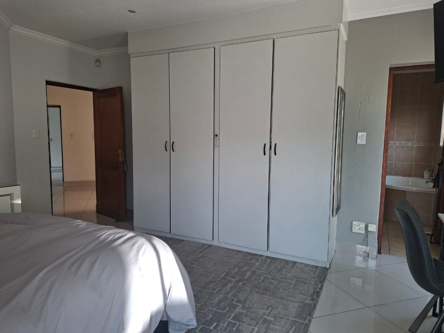 4 Bedroom Property for Sale in Oriel Gauteng