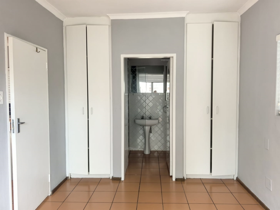 1 Bedroom Property for Sale in Edenburg Gauteng