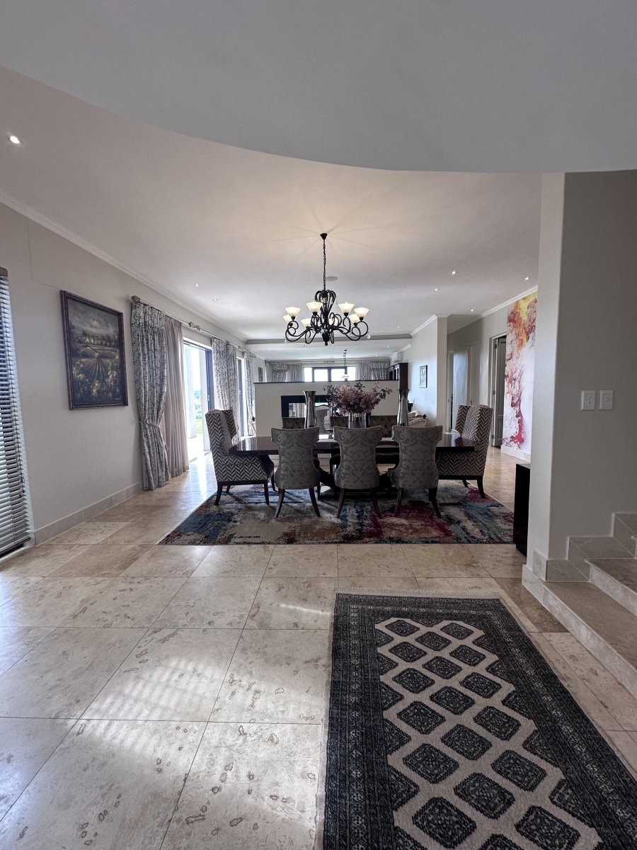 5 Bedroom Property for Sale in Blue Hills Gauteng