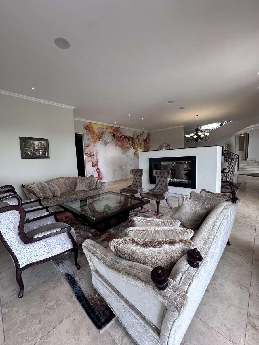 5 Bedroom Property for Sale in Blue Hills Gauteng