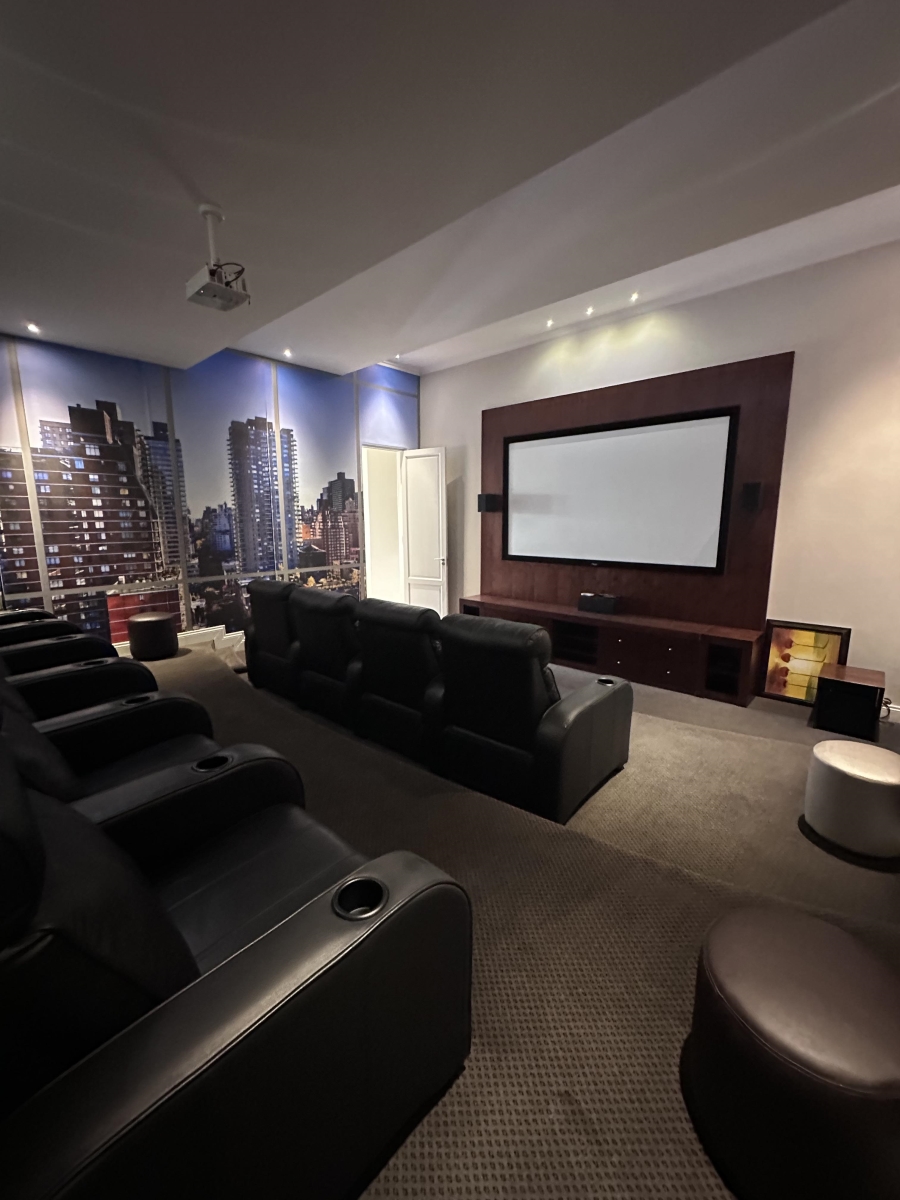 5 Bedroom Property for Sale in Blue Hills Gauteng