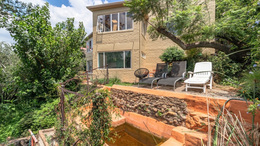 5 Bedroom Property for Sale in Kensington Gauteng