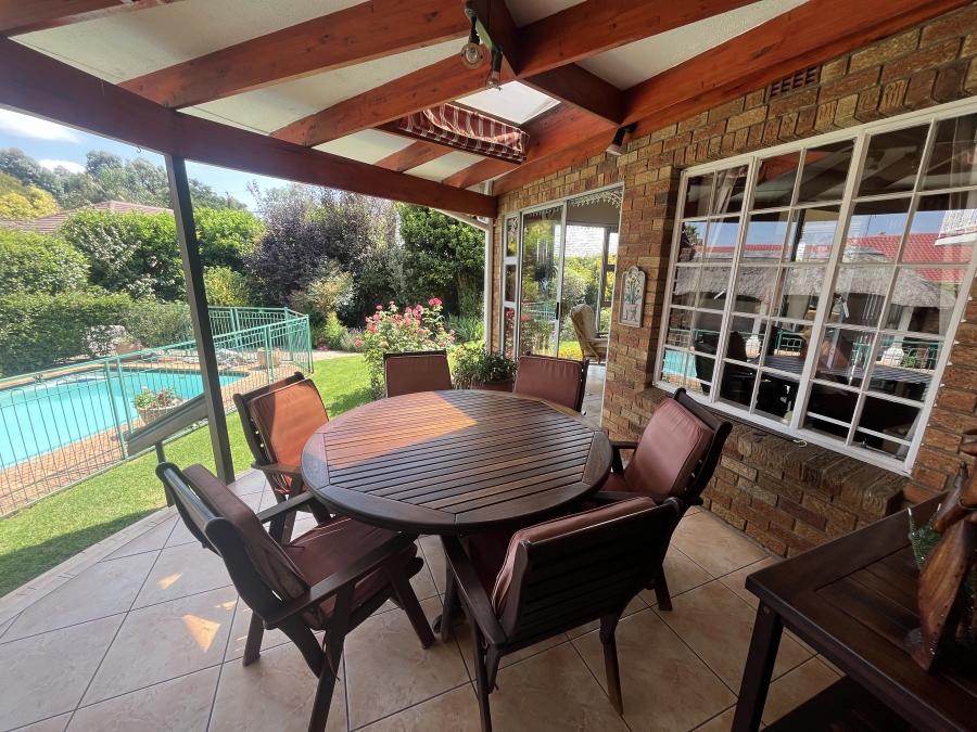 4 Bedroom Property for Sale in Dowerglen Gauteng