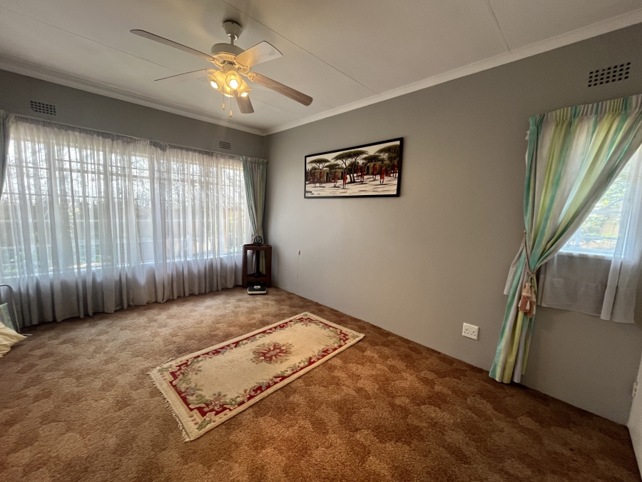 4 Bedroom Property for Sale in Dowerglen Gauteng
