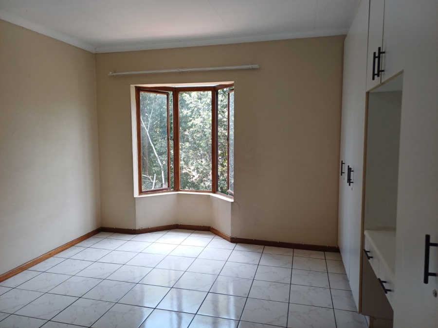 2 Bedroom Property for Sale in Buurendal Gauteng