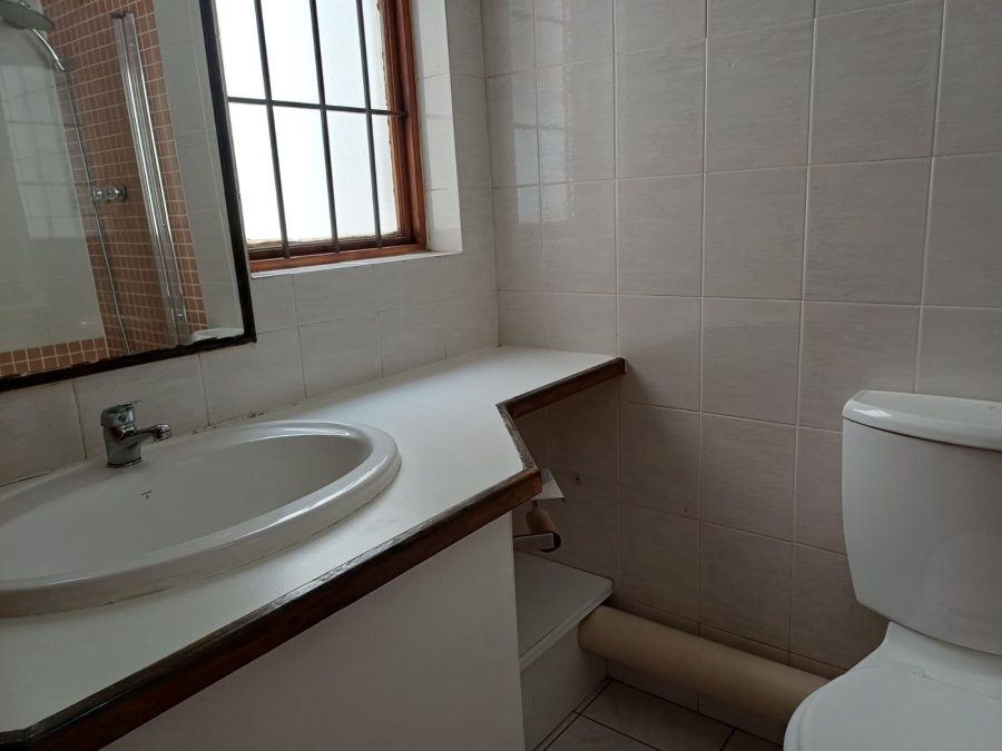 2 Bedroom Property for Sale in Buurendal Gauteng