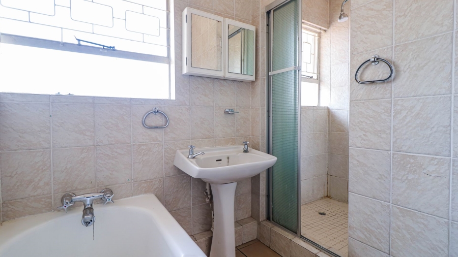 3 Bedroom Property for Sale in Bramley Park Gauteng