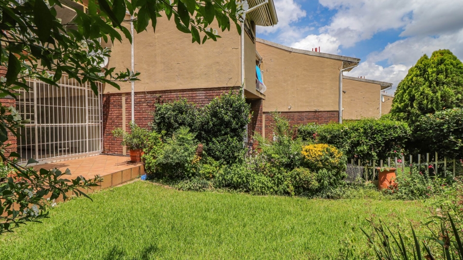 3 Bedroom Property for Sale in Bramley Park Gauteng