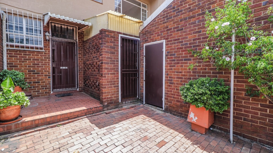 3 Bedroom Property for Sale in Bramley Park Gauteng