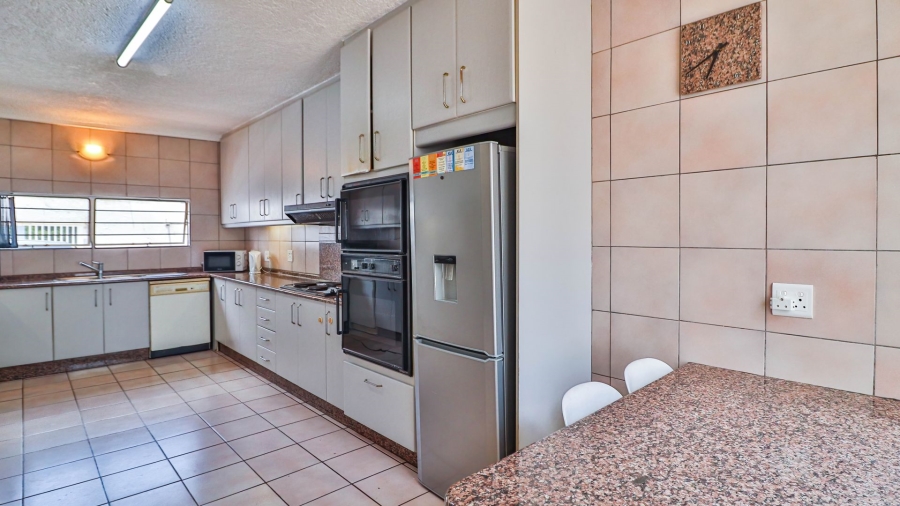 3 Bedroom Property for Sale in Savoy Estate Gauteng