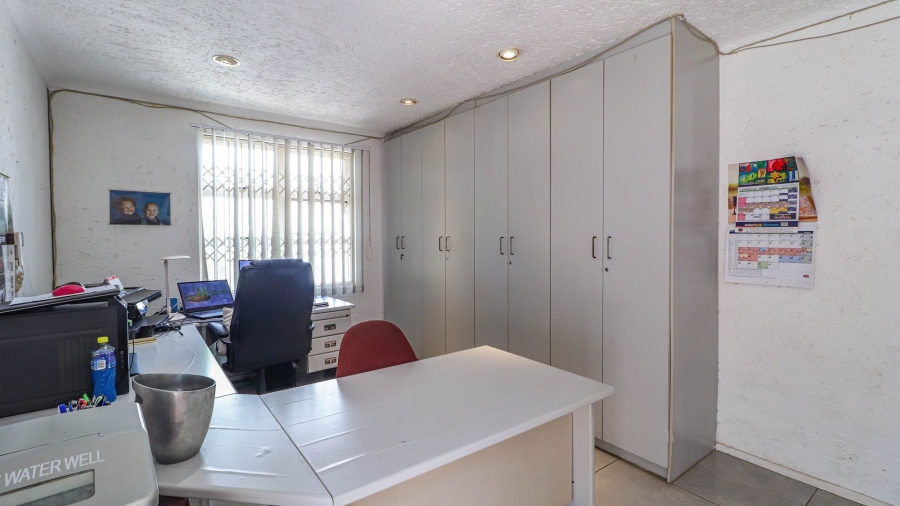 3 Bedroom Property for Sale in Savoy Estate Gauteng