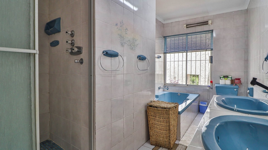 3 Bedroom Property for Sale in Savoy Estate Gauteng