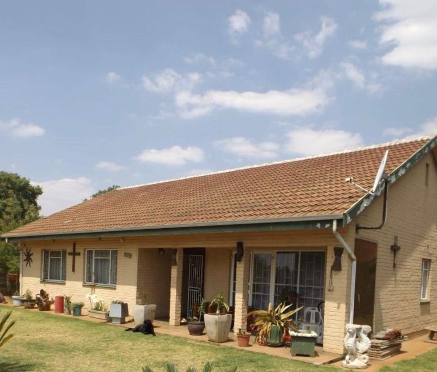 3 Bedroom Property for Sale in Strubenvale Gauteng