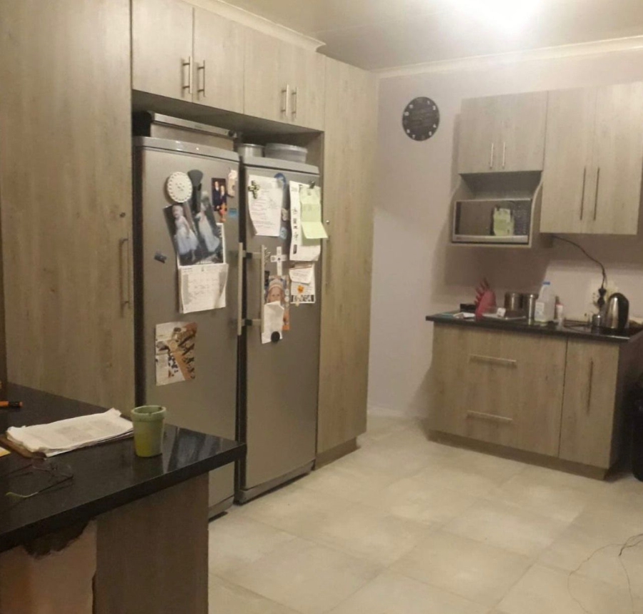 3 Bedroom Property for Sale in Strubenvale Gauteng