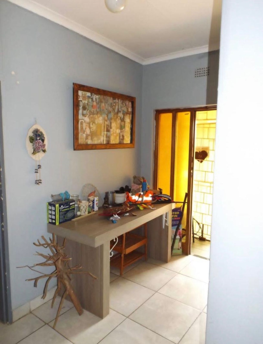 3 Bedroom Property for Sale in Strubenvale Gauteng