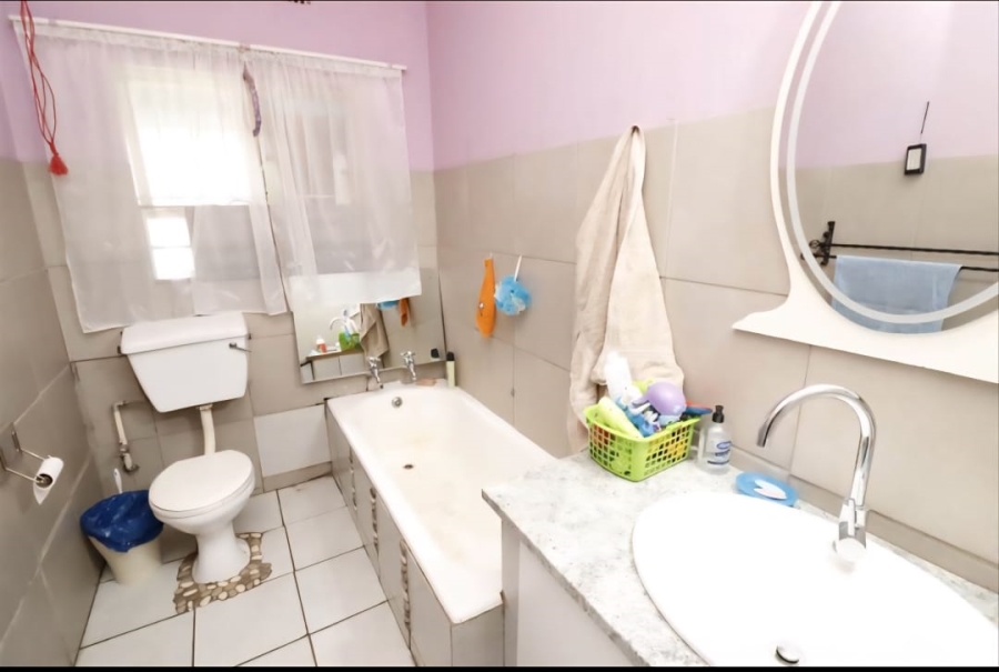 3 Bedroom Property for Sale in Strubenvale Gauteng