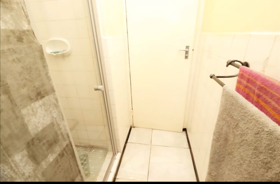 3 Bedroom Property for Sale in Strubenvale Gauteng