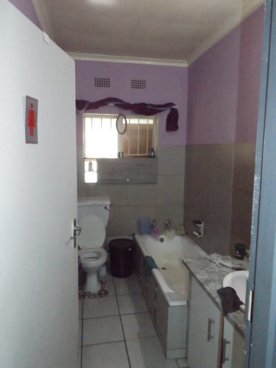 3 Bedroom Property for Sale in Strubenvale Gauteng