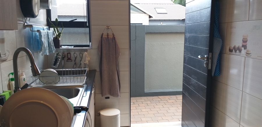 3 Bedroom Property for Sale in Parkhaven Gauteng