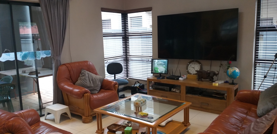 3 Bedroom Property for Sale in Parkhaven Gauteng