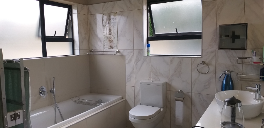 3 Bedroom Property for Sale in Parkhaven Gauteng