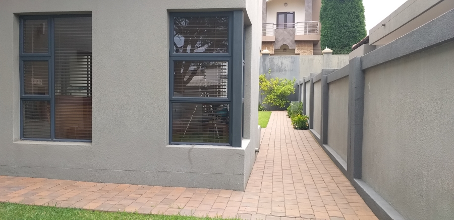 3 Bedroom Property for Sale in Parkhaven Gauteng