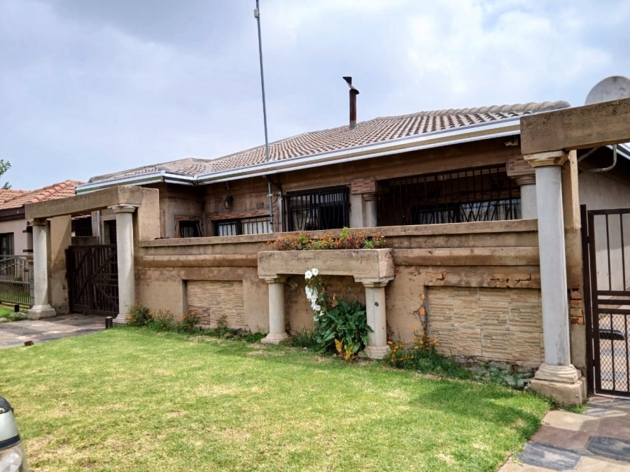 3 Bedroom Property for Sale in Daveyton Gauteng