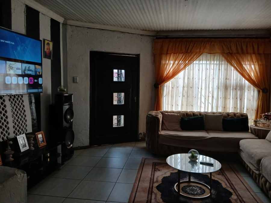 3 Bedroom Property for Sale in Daveyton Gauteng