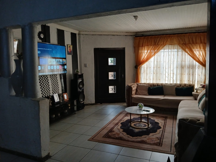 3 Bedroom Property for Sale in Daveyton Gauteng