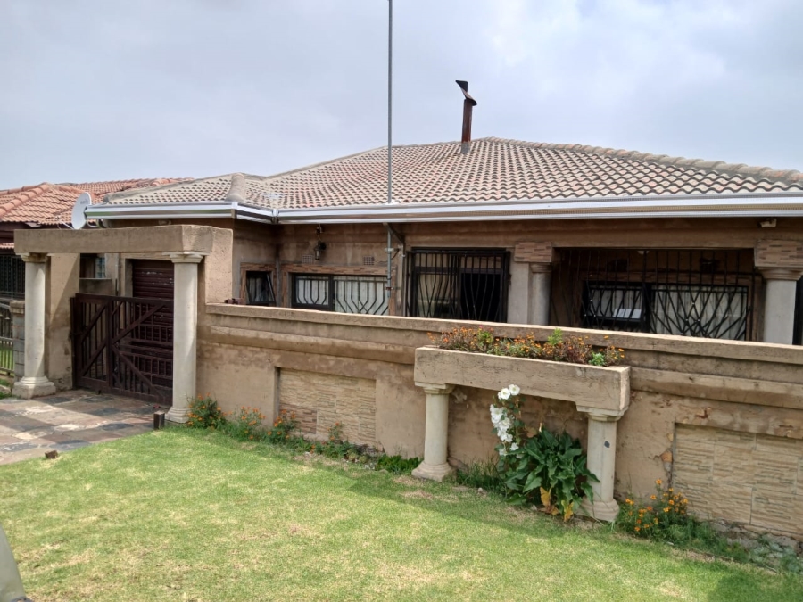 3 Bedroom Property for Sale in Daveyton Gauteng