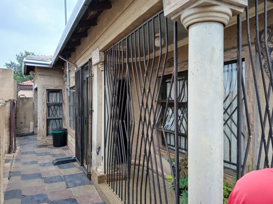 3 Bedroom Property for Sale in Daveyton Gauteng