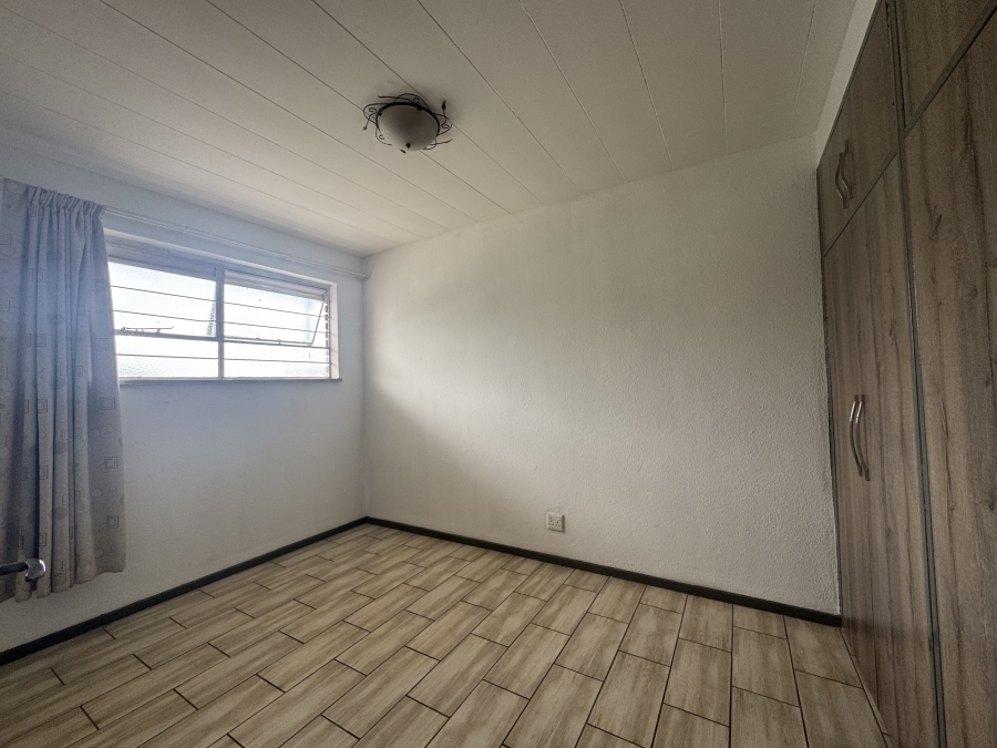 2 Bedroom Property for Sale in Raceview Gauteng