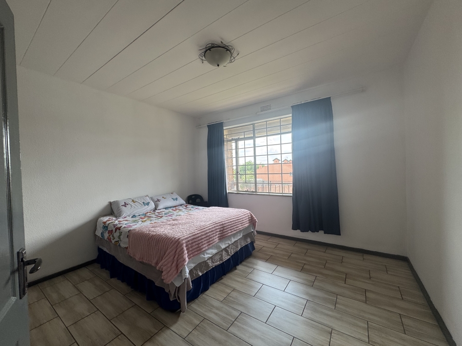 2 Bedroom Property for Sale in Raceview Gauteng