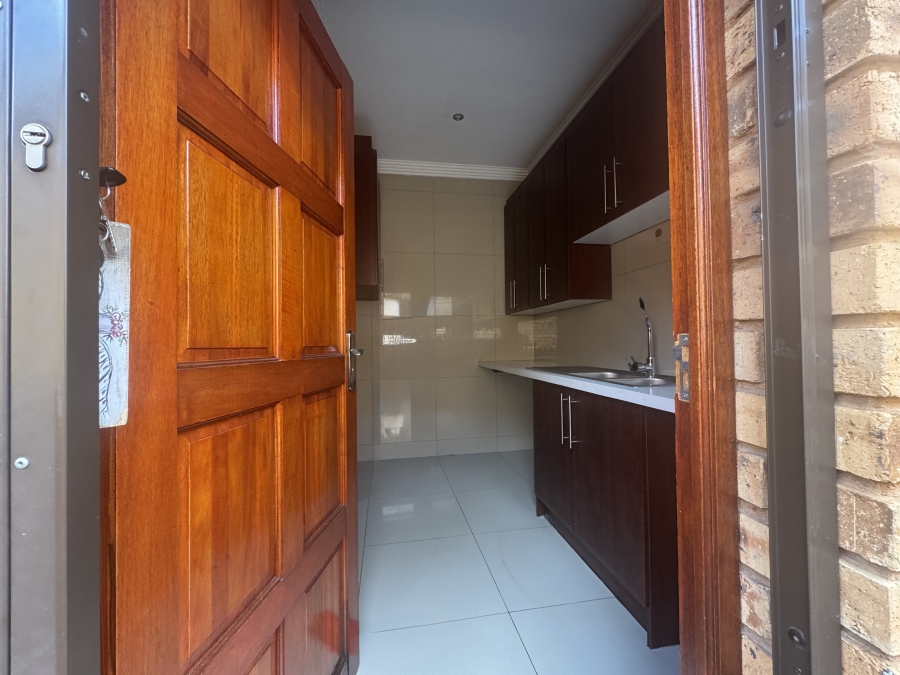 3 Bedroom Property for Sale in New Redruth Gauteng