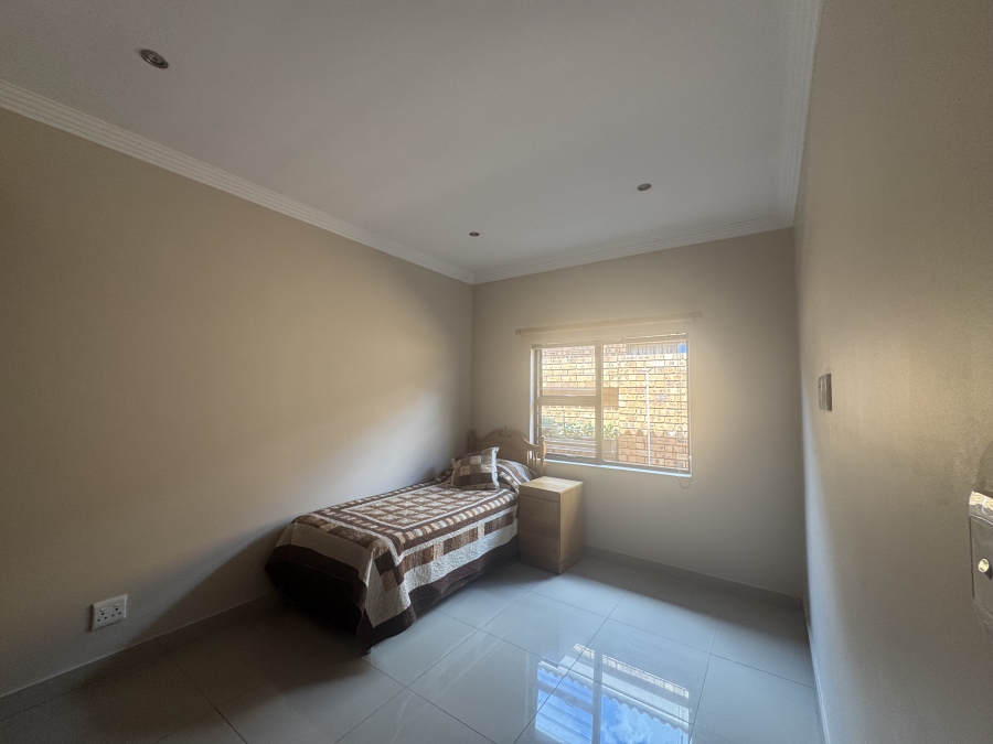 3 Bedroom Property for Sale in New Redruth Gauteng