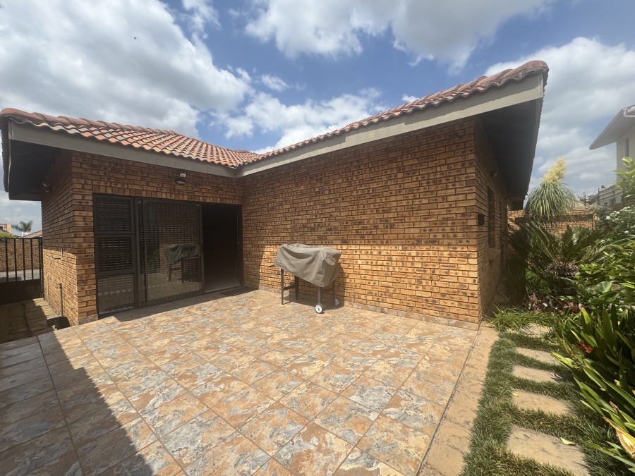 3 Bedroom Property for Sale in New Redruth Gauteng